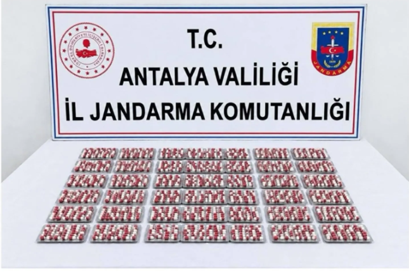 Antalya’da uyuşturucu operasyonunda 3 şüpheli tutuklandı