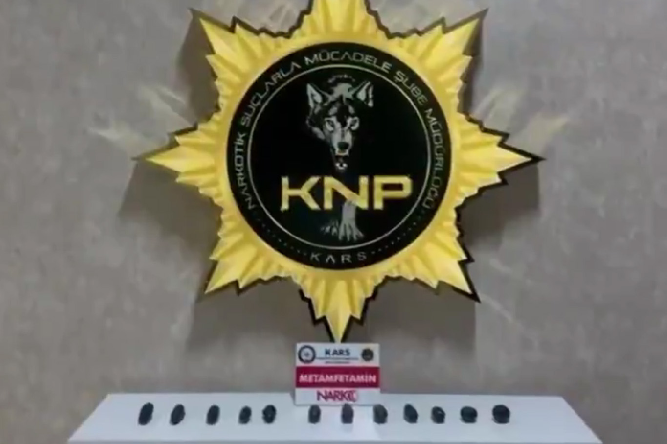 Kars’ta uyuşturucu kuryesi 2 İranlı tutuklandı