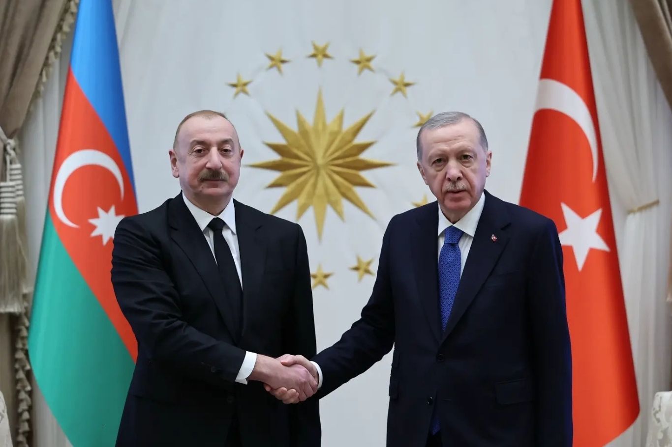 Cumhurbaşkanı Erdoğan, Azerbaycan Cumhurbaşkanı Aliyev ile görüştü