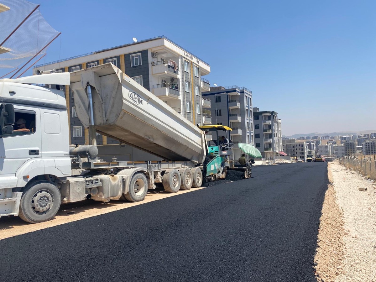 MEHMETÇİK MAHALLESİ’NDE ULAŞIM RAHATLIYOR;