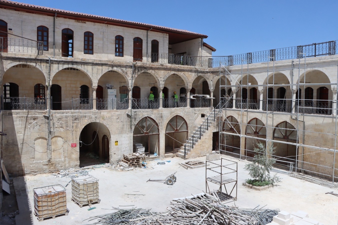 Büyükşehir Belediyesinden Restorasyon Çalışmaları;