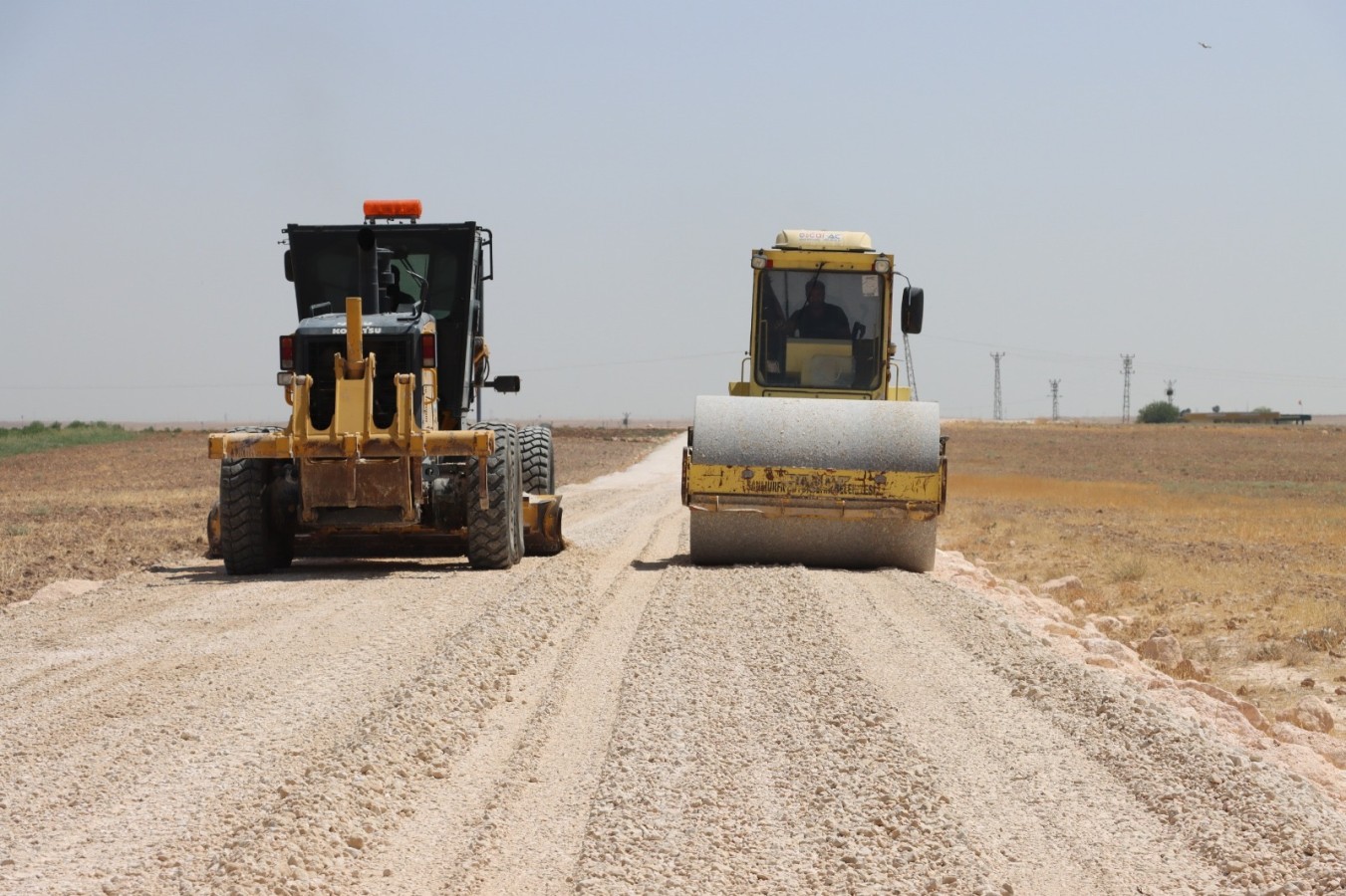 HARRAN’DA ÇAMURLU YOLLAR TARİH OLUYOR;