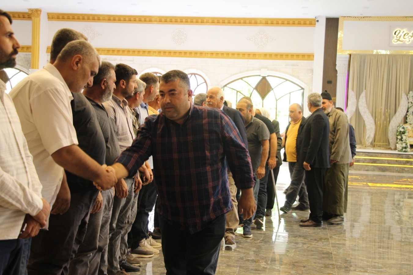 Şanlıurfa’da HÜDA PAR’ın arabulucu olduğu kan davası barışla son buldu;