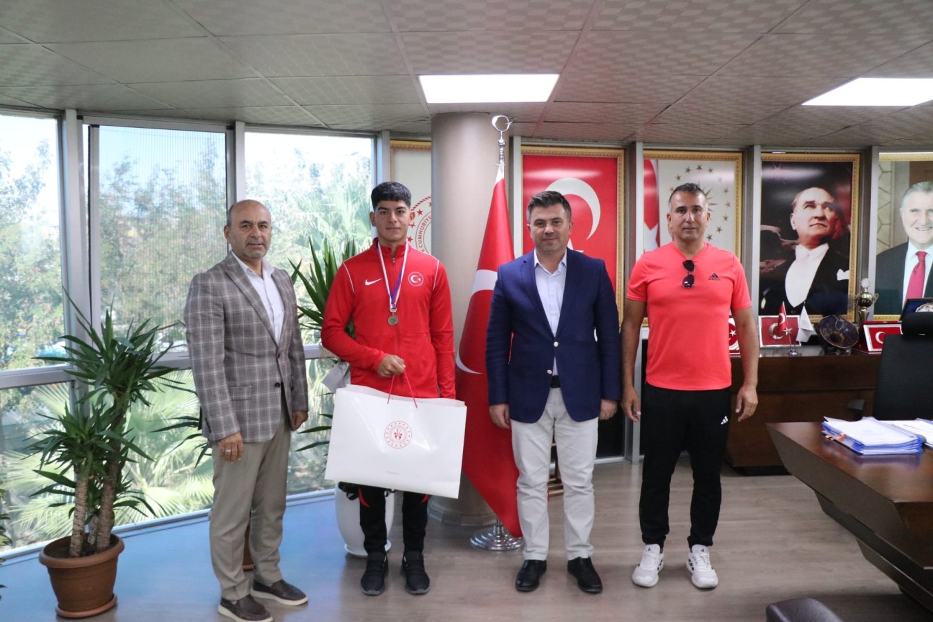 MİLLİ SPORCUMUZ CANBEK’İN AZMİYLE KANO SPORUNDA ALTIN BAŞARI;