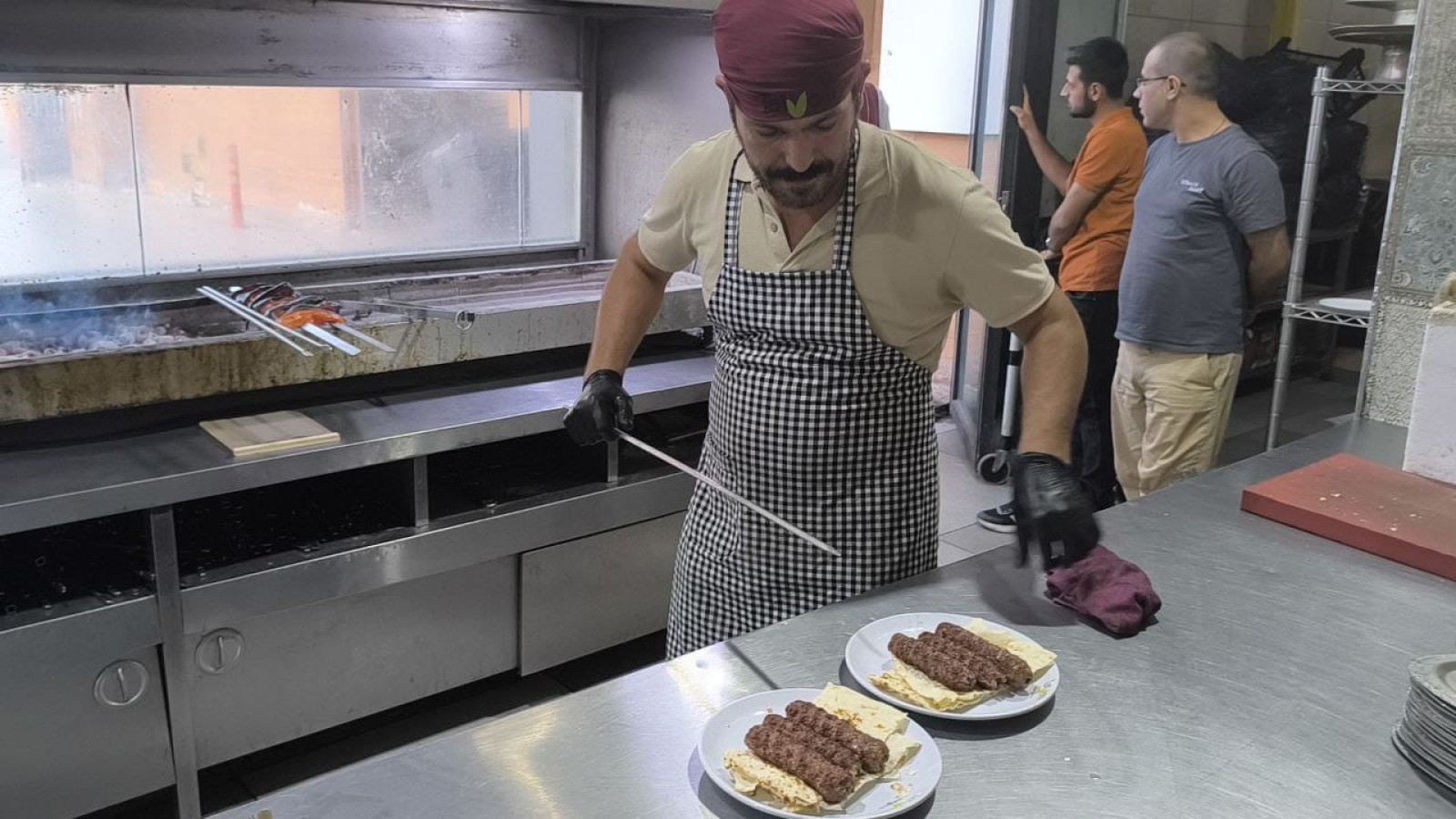 Urfalı Şemsettin Usta Sade Kebap Yapmanın Püf Noktalarını Anlattı