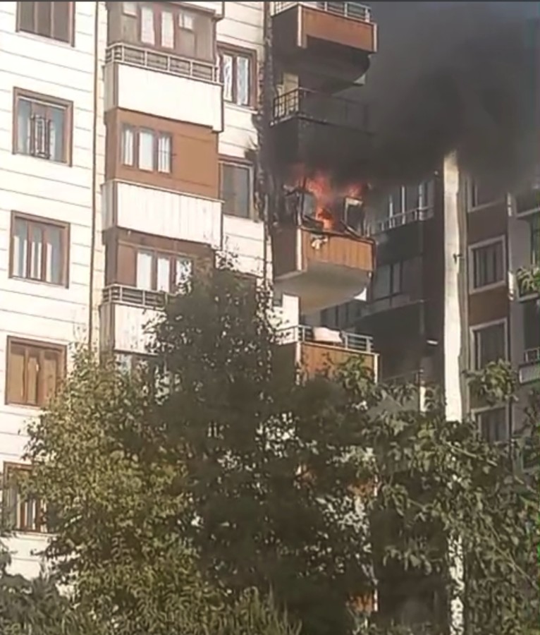 Karaköprüde binada yangın