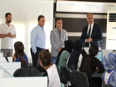 *Başkan Kuş ve Elgün Üniversite Adaylarıyla Buluştu*